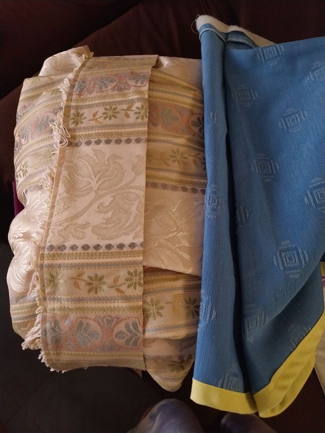 Cortinas beige y azul