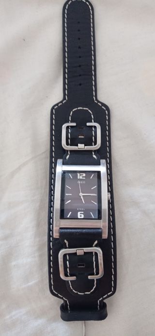 Reloj Guess - Pulsera Cuero Negro