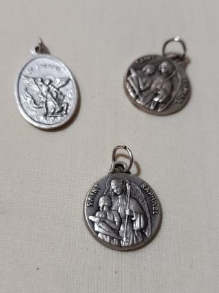 Medallas Santos: Miguel, Rafael, Gabriel