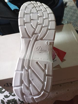 Zapatos Dian sanitarios veganos