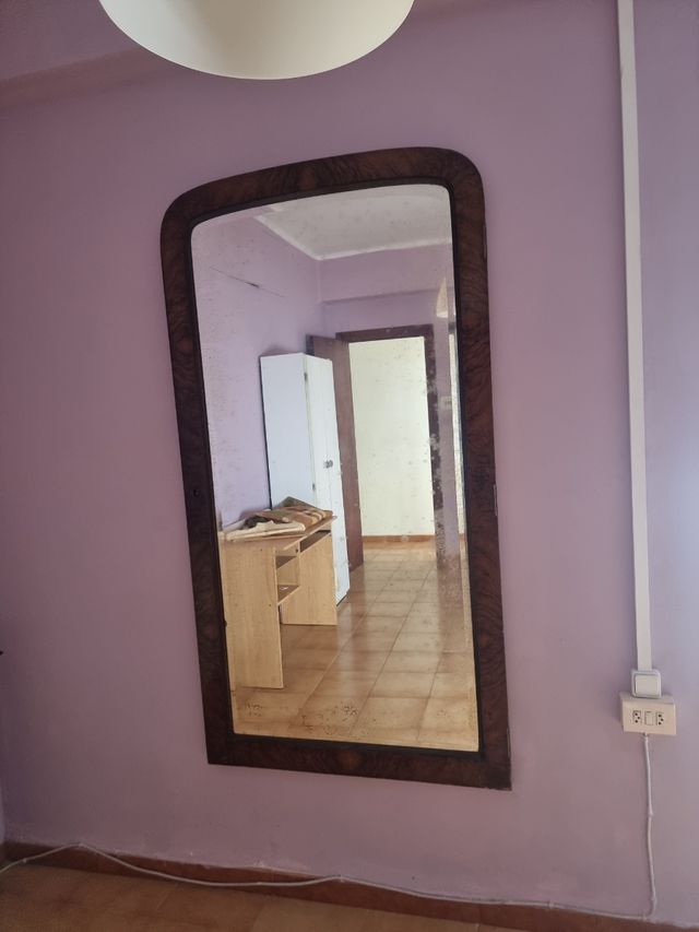 Espejo antiguo de madera con marco