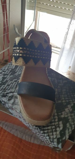 Sandalias esparto negras y beige - 41