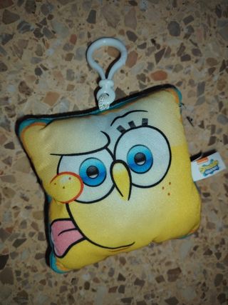 Elefante peluche azul y un oso