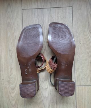 Sandalias marrones