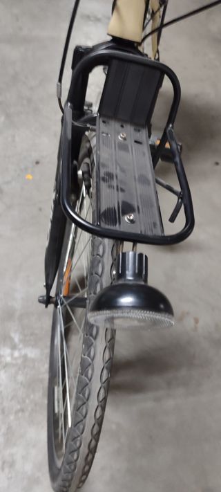 Dos Bicicleta City Bike usada y BTT