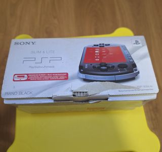 Pack Consola PSP 3004 "Piano Black" + sin juegos