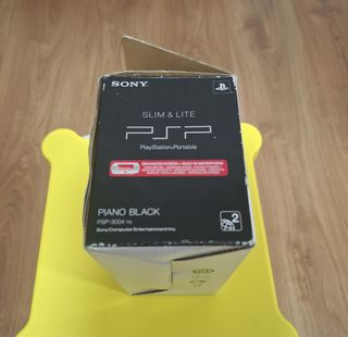 Pack Consola PSP 3004 "Piano Black" + sin juegos
