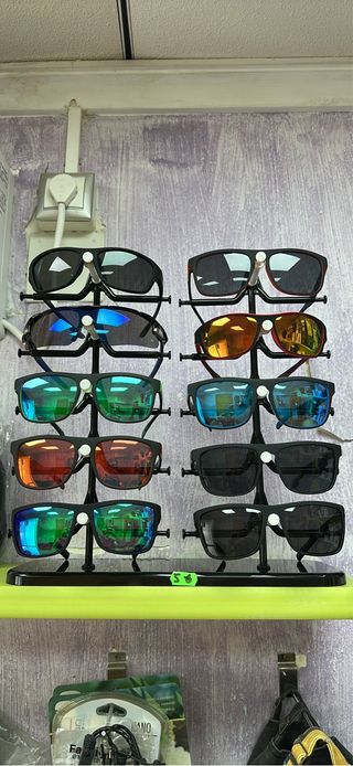 Gafas sol modernas