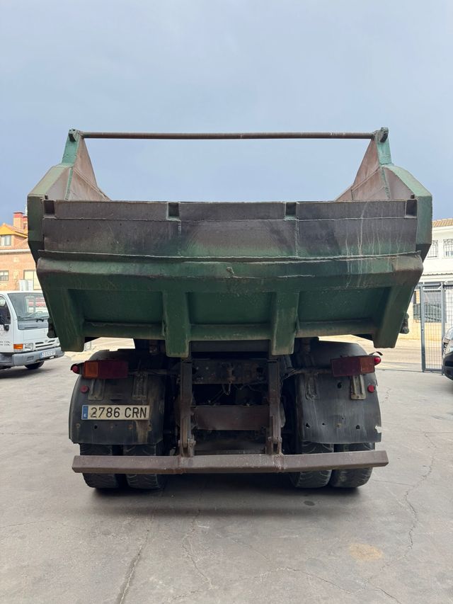 MAN 8x8 Volquete 35.322