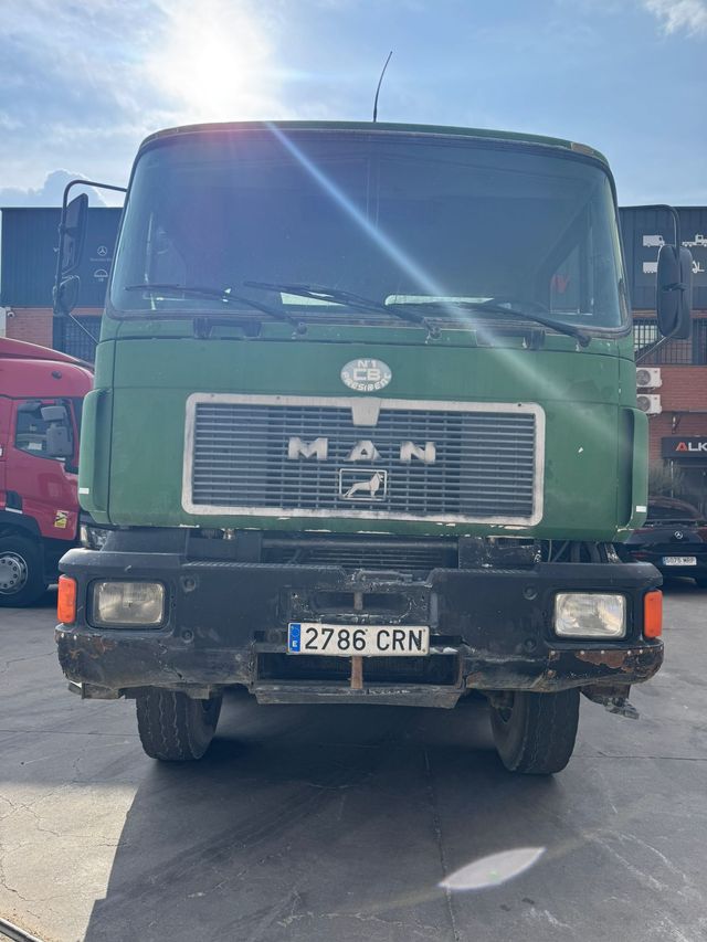 MAN 8x8 Volquete 35.322