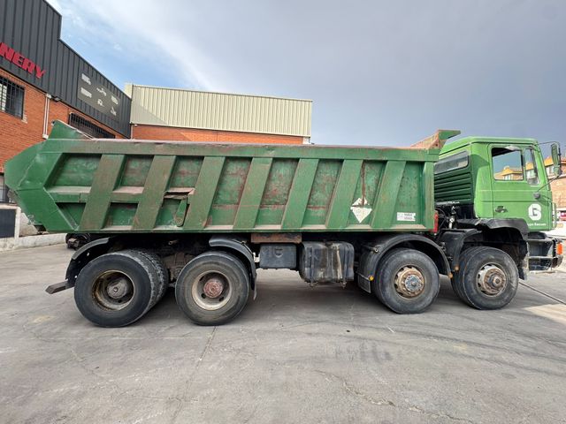 MAN 8x8 Volquete 35.322