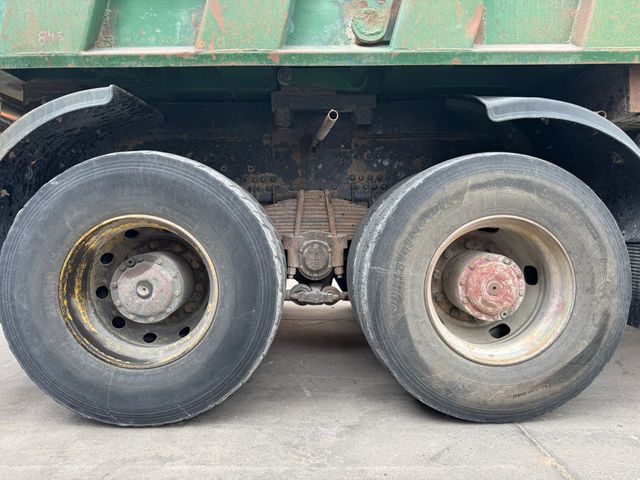 MAN 8x8 Volquete 35.322