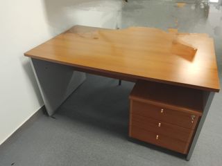 2 Sillas oficina azul & mesa madera