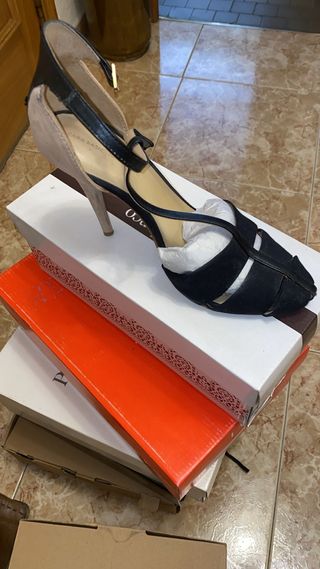 Zapatos de Tacón Zara negros y beige - 38