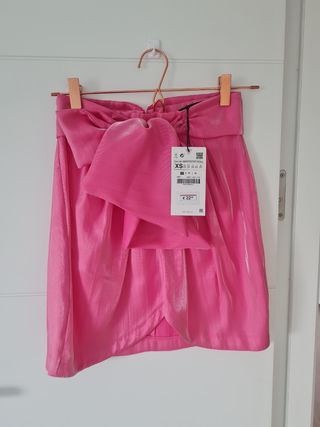Mini Falda Zara Rosa - Nueva con Etiqueta