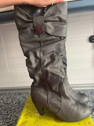 Botas altas grises mujer