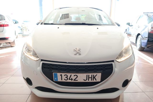 Peugeot 208 2016