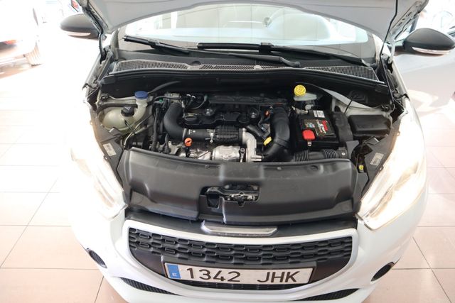 Peugeot 208 2016