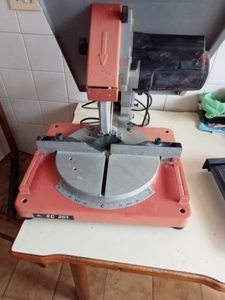 Sierra circular de mesa SC 251