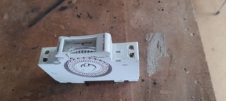 Interruptor automático 3 polos. cebadores