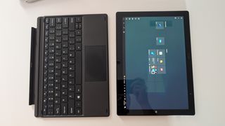 Chuwi UBook X 8GB RAM táctil con teclado y lápiz