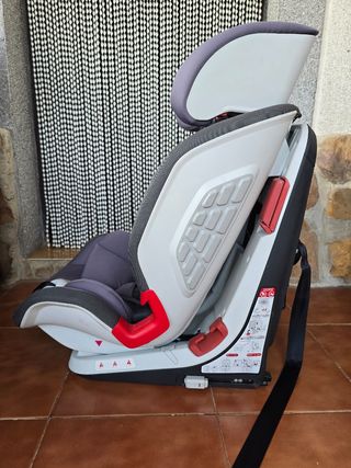 Silla coche Chicco 9-36kg, isofix.
Grupo 1 al 3.
