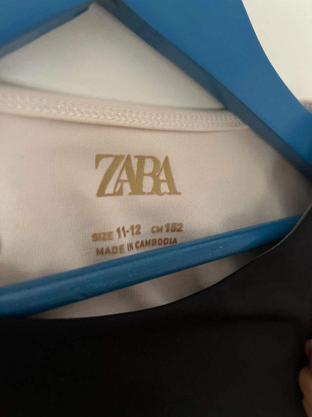Top Zara niña - Negro, Blanco y verde- Talla 11-12