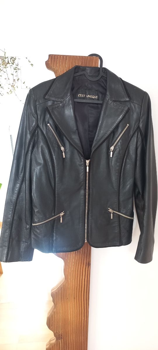 Chaqueta piel C'EST UNIQUE negra