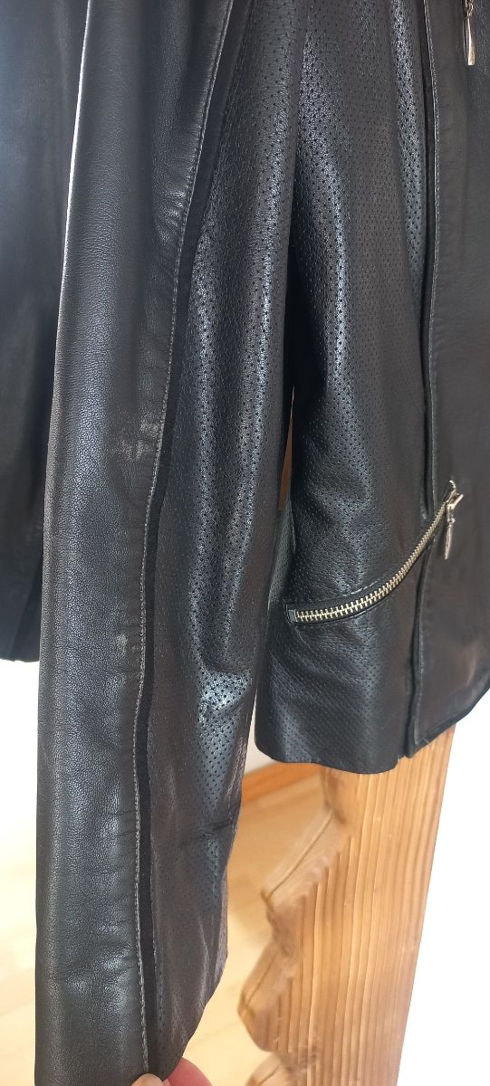 Chaqueta piel C'EST UNIQUE negra