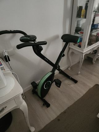 Bicicletta statica Cecotec