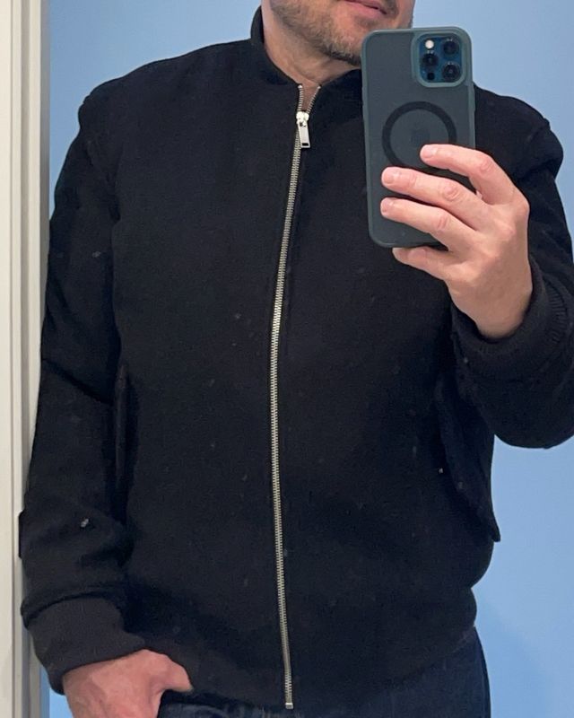 Chaqueta bomber beige
Talla M 