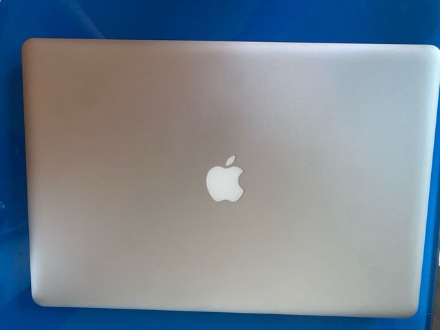 MacBook Pro 17" (2009)