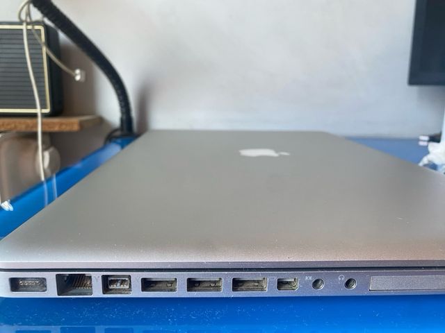 MacBook Pro 17" (2009)