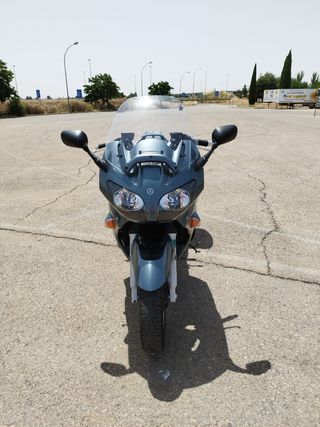 Yamaha FJR1300 - Moto