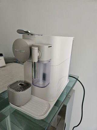 Macchina caffè Nespresso bianca Lattissima one