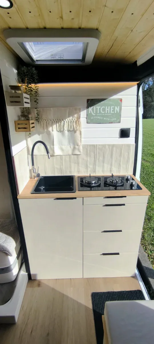 Alquiler Furgoneta CAMPER