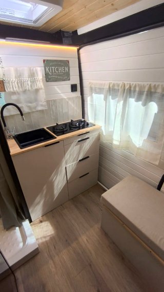 Peugeot Boxer L2H2 camper