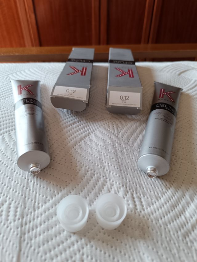 Tinte matiz plateado nuevo blanco ceniza irisado