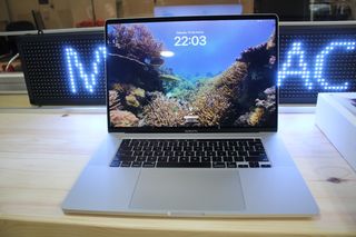 Macbook Pro Touch Bar y Touch ID 16 pulgadas