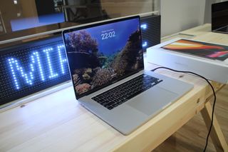 Macbook Pro Touch Bar y Touch ID 16 pulgadas