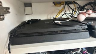 PS4 (PlayStation 4) - consola negra 1GB