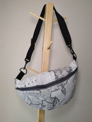 Bolsos, riñoneras y bandoleras hechas a mano