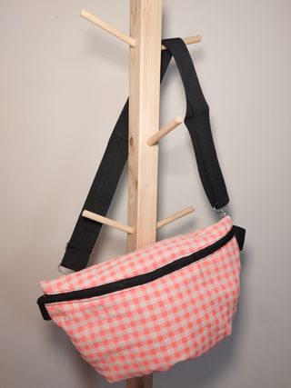 Bolsos, riñoneras y bandoleras hechas a mano