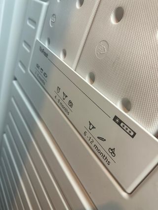 Congelador vertical Balay - Acero inoxidable