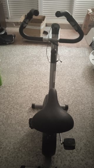 Bicicleta estática 66M magnética