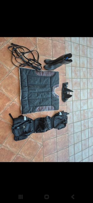 Set equitazione: sottosella, redini, stivali
