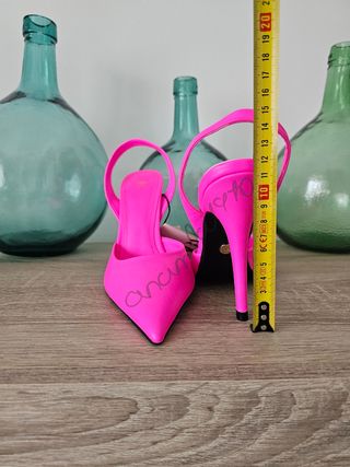 Zapato tacón piel destalonado fucsia zara