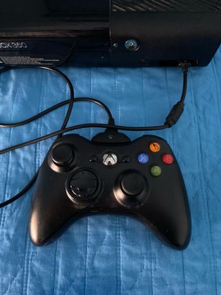 Xbox 360 con mando - 16 juegos