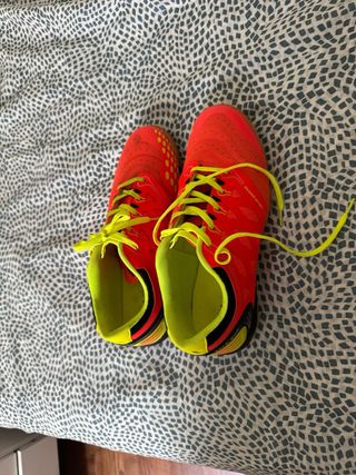 Zapatillas Fútbol Sala rojas-amarillas