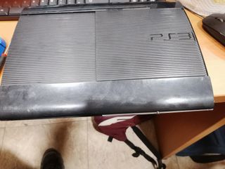 PS3 (PlayStation 3) Slim 12GB + mando